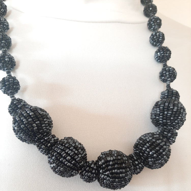 Collana Lunga Donna con Sfere di Perline Nere - Stile Etnico