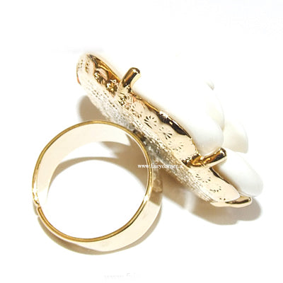 Anello donna tono oro con rosa color avorio - misura regolabile