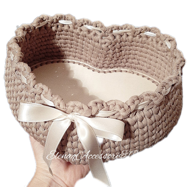 Shabby Chic heart storage basket made in crochet - 25 cm