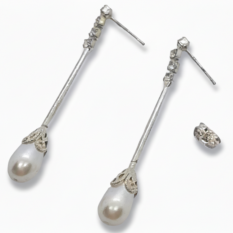 Orecchini Pendenti Tono Argento con Strass e Perla a Goccia - 5cm
