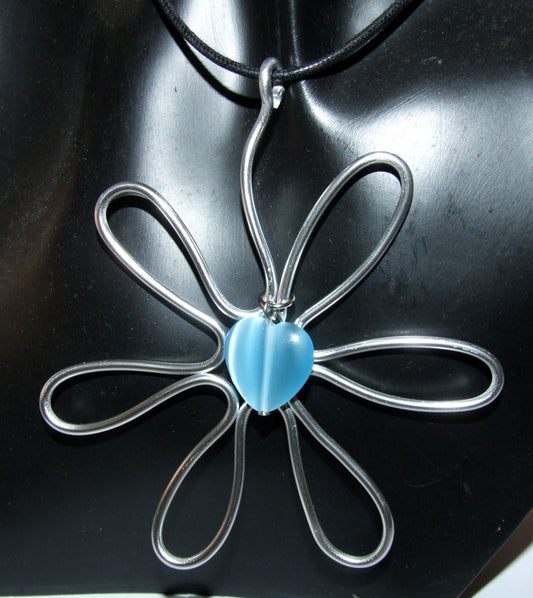 Ciondolo donna Fiore con Cuore occhio di gatto fatto a mano tono argento - Fairy Corner