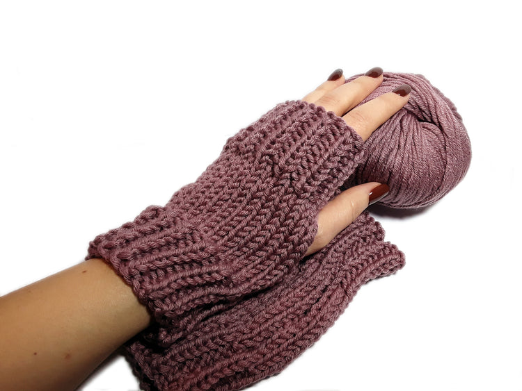 Guanti scaldamani senza dita realizzati a mano a maglia Rosa Antico Scuro - Fairy Corner