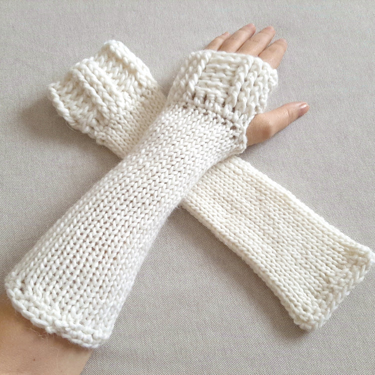 Guanti senza dita lunghi fatti a mano - bianco