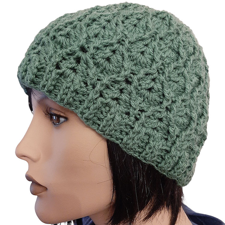 Berretto donna lana INTRECCI artigianale uncinetto VERDE