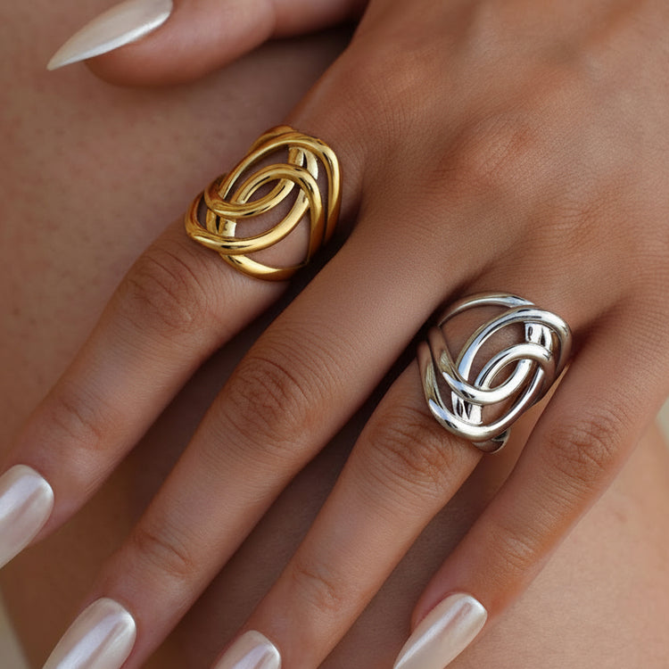 Anello Abbraccio Regolabile in Acciaio - Design Minimal Elegante