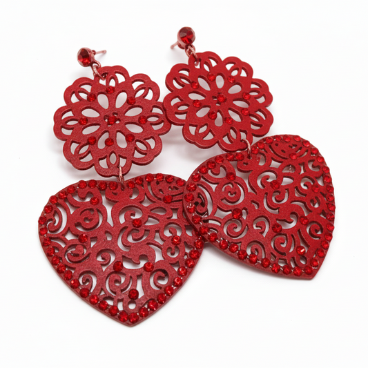 Orecchini Lunghi Tono Argento Simil Pelle con Strass e Cuore - 7cm