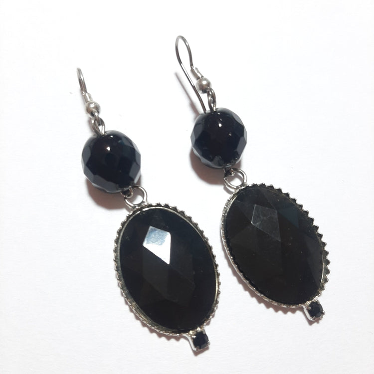 orecchini donna tono argento con lucite nera