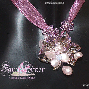 Collana in organza e centrale di cristalli e perle - rosa
