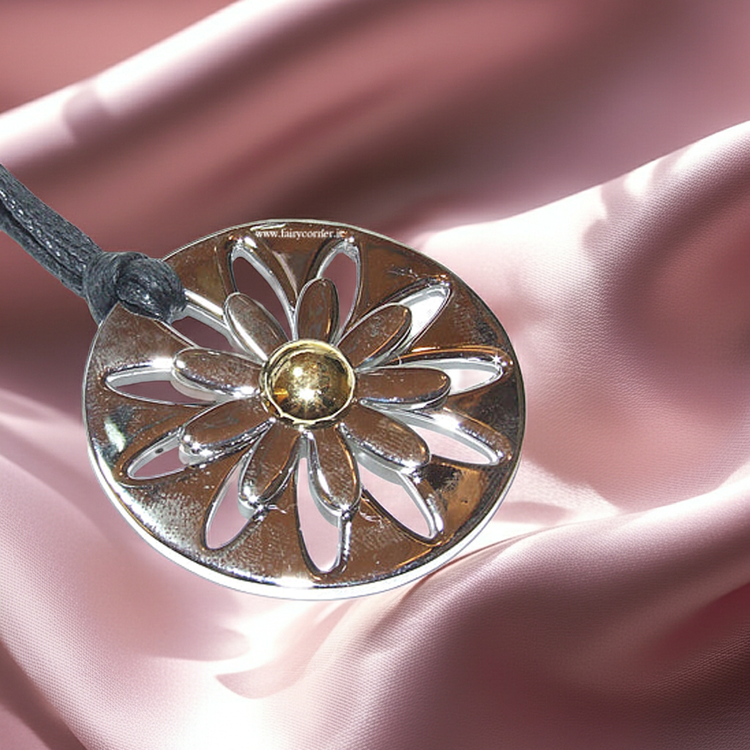 women's choker necklace with shiny rhinestones in gold/silver tone HEART