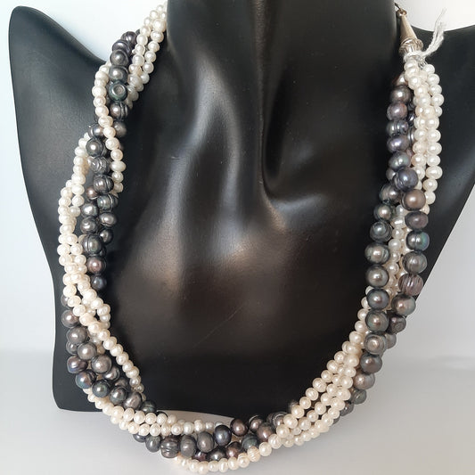 Twilight Pearl Twist – Collana Torchon con Perle d’Acqua Dolce Bianche e Scure | Chiusura Argento 925