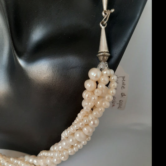 Torchon necklace in pinkish white cultured river pearls with 925 silver closure