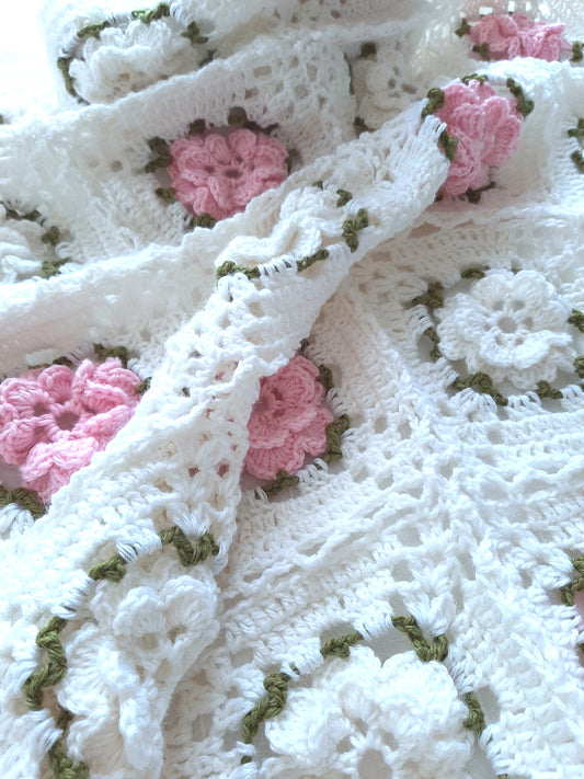 Copertina neonata lana fiori rose lana artigianale uncinetto "blooming rose" - Fairy Corner