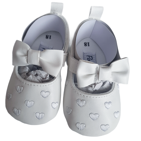 Scarpe baby cuori con fiocco BIANCO