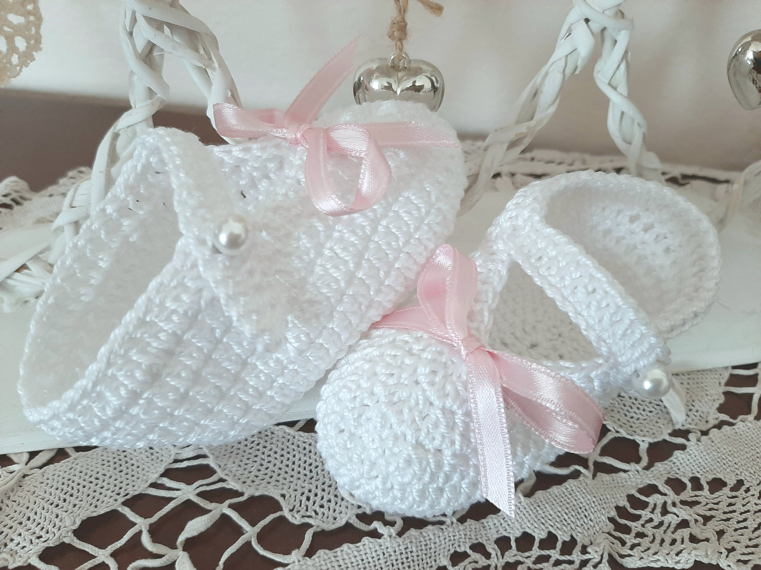 Scarpine Cotone Neonata 3-6 mesi colore bianco tipo bambola con fiocco rosa - Fairy Corner