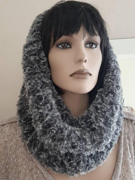 Infinity Scarf hand-knitted fur effect neck warmer - grey